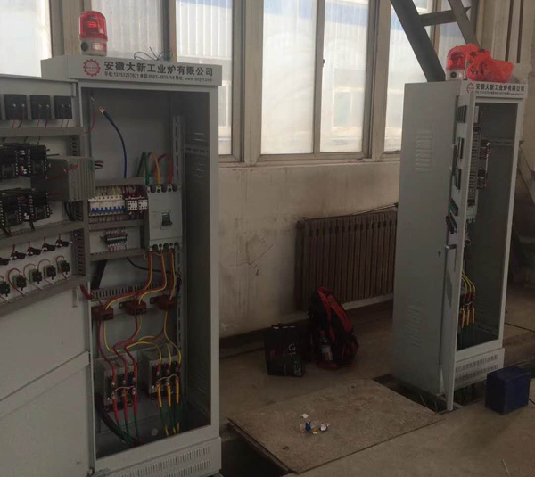 �ӱ��ȷ����ξ�ʽ�ػ�t����ϵ�y